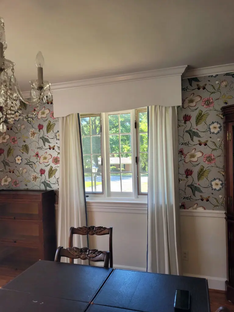 Drapes-in-Dining-room